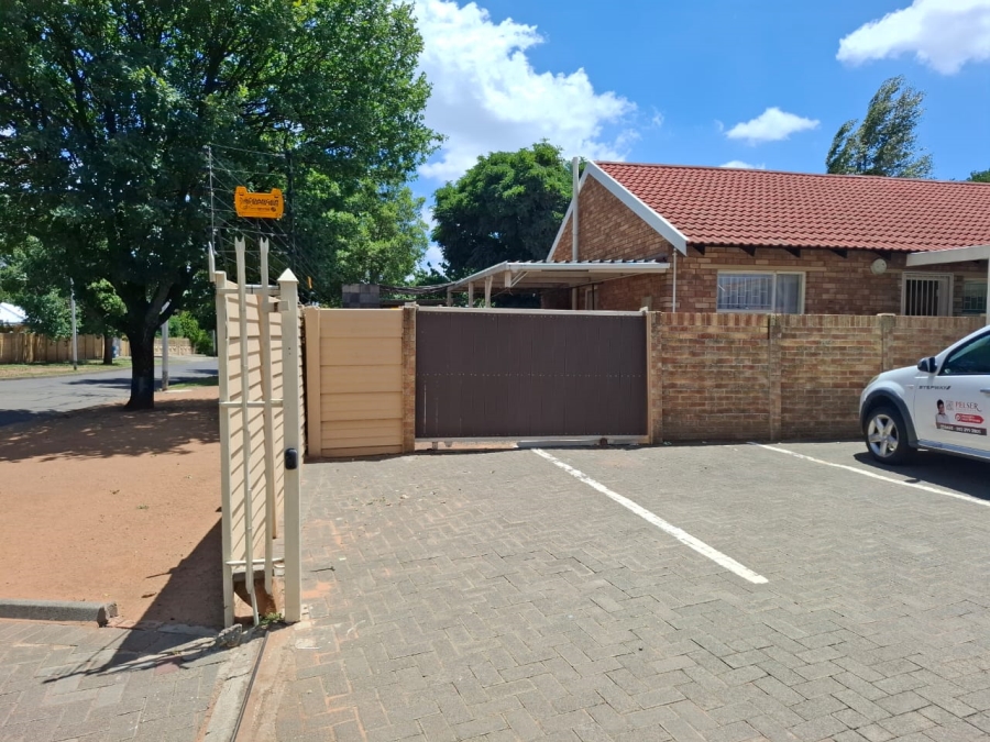 2 Bedroom Property for Sale in Hospitaalpark Free State